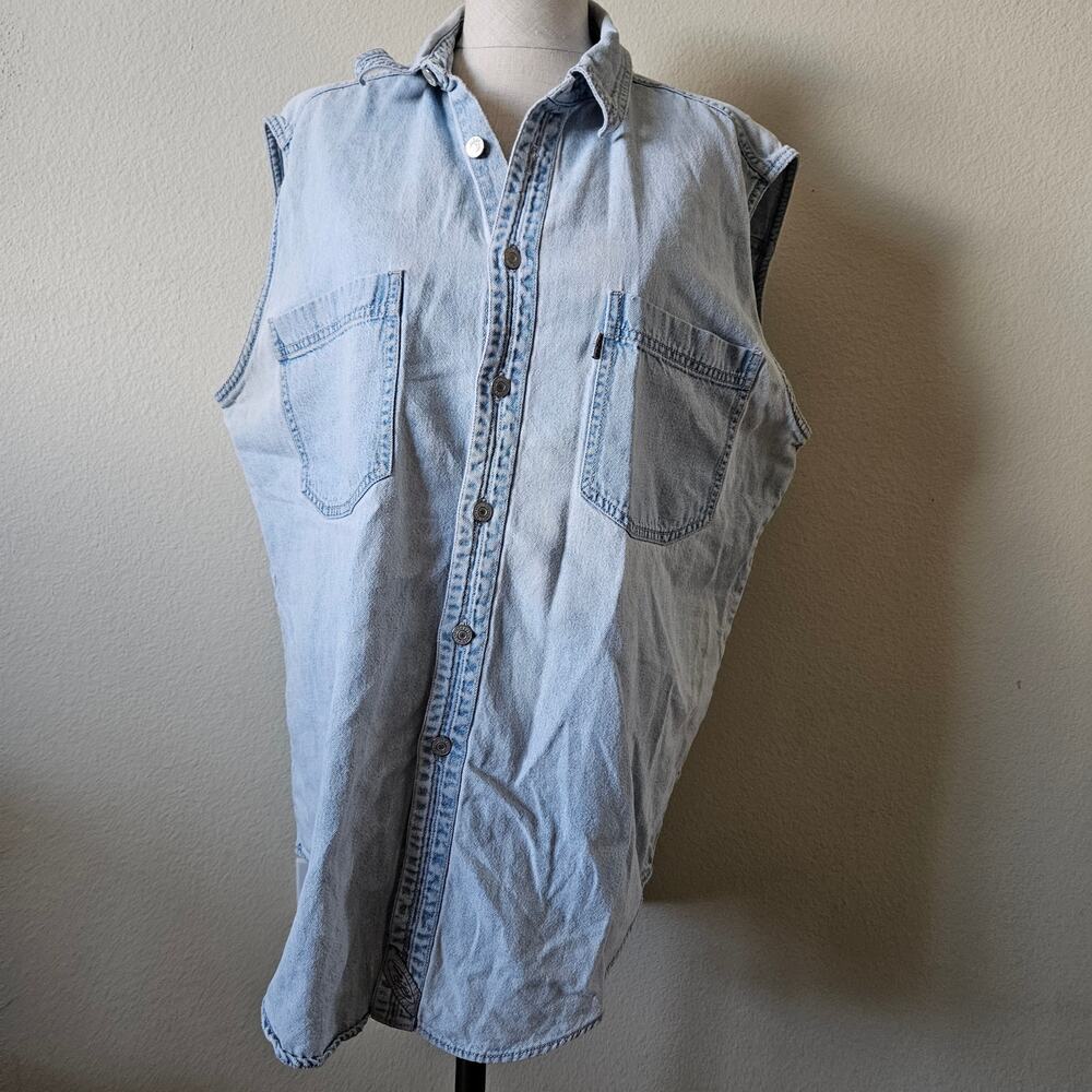 Vintage Levi's Denim Light Wash Button up Tank